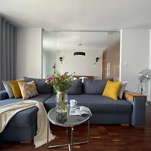 Aravel Suites Apartament
